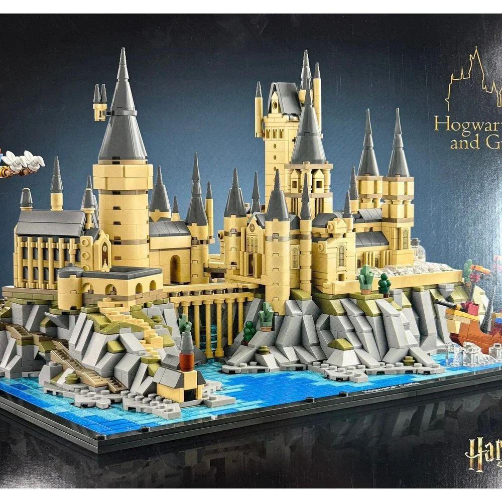 LEGO Harry Potter Hogwarts Castle and Grounds 76419 Building Set 2660 Pcs NEW - Picture 4 of 10